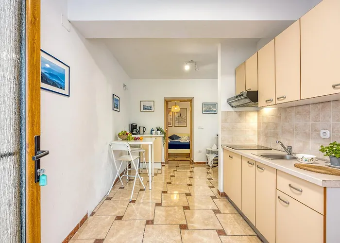Navetta Apartman *